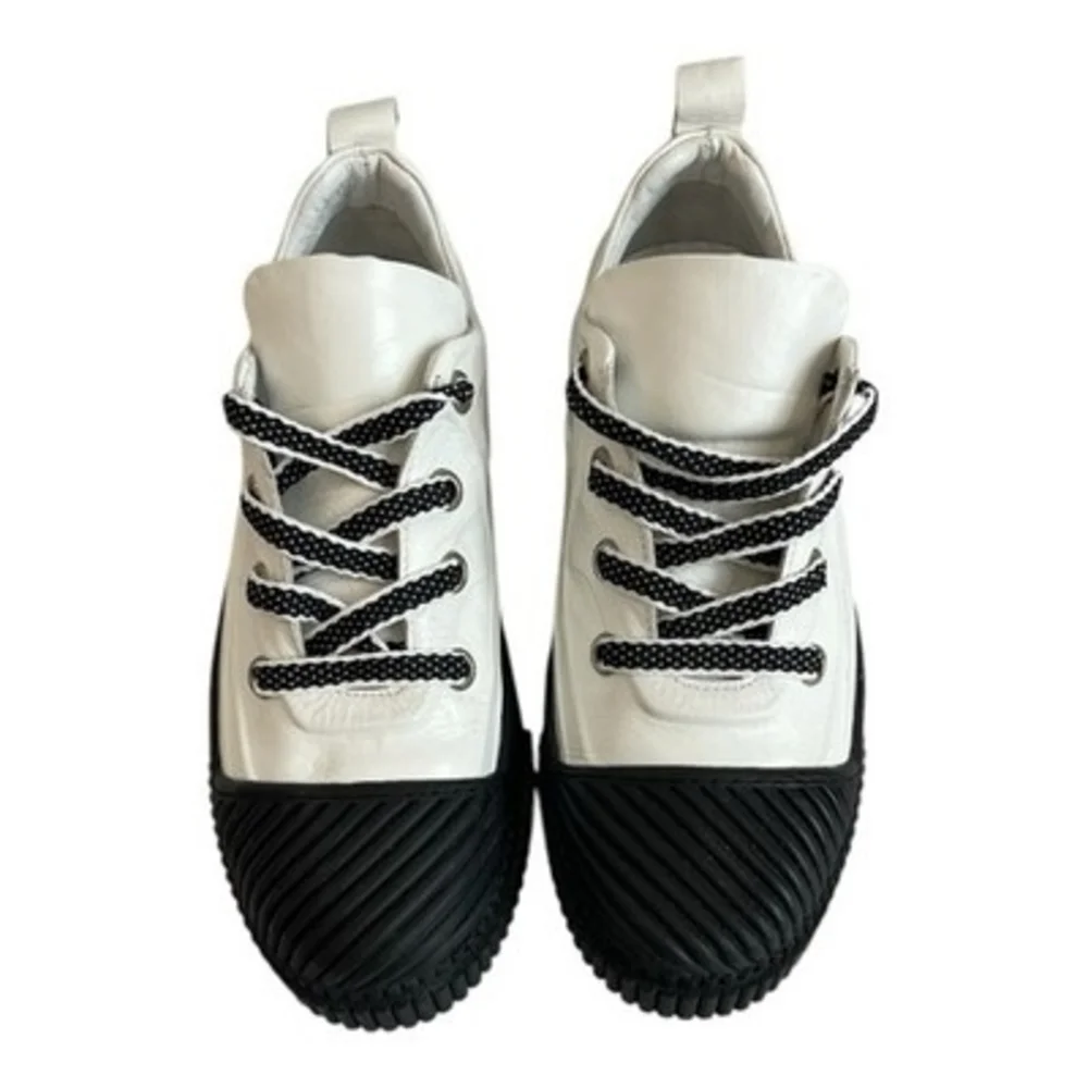 Rilassare Leather Lace Up Sneakers Black White Colorblock Size 37 NWOT - Picture 6 of 9